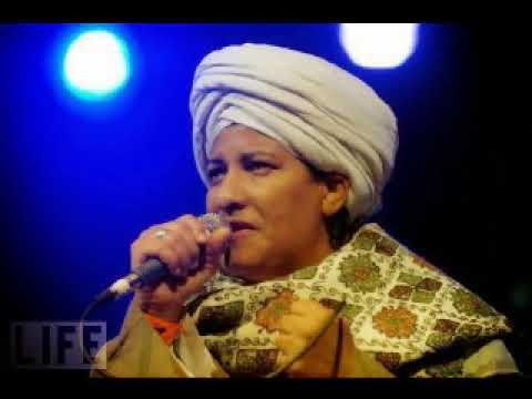 قلبي على بعد داري متصل بالحبيب صلوا علي الحبيب