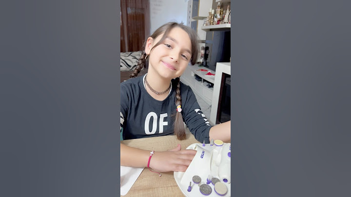 Η ΑΝΔΡΙΑΝΑ ΒΑΦΕΙ ΤΑ ΝΥΧΙΑ ΤΗΣ #andriana #nails #alena #andrianagames #shorts
