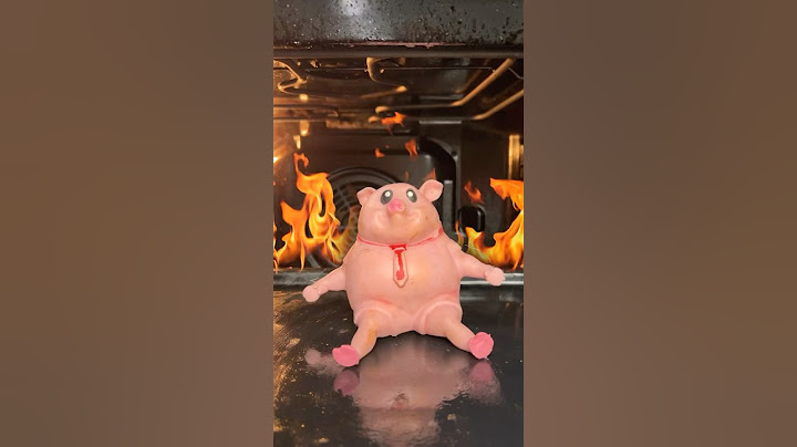 RC Excavator cook a pizza and save a pig 🚧🐷🍕🕹️ #builderc