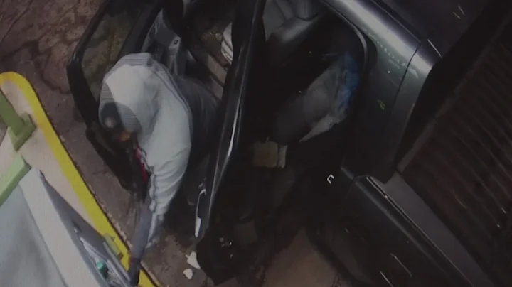 VIDEO: Suspects try, fail to steal from ATM machines