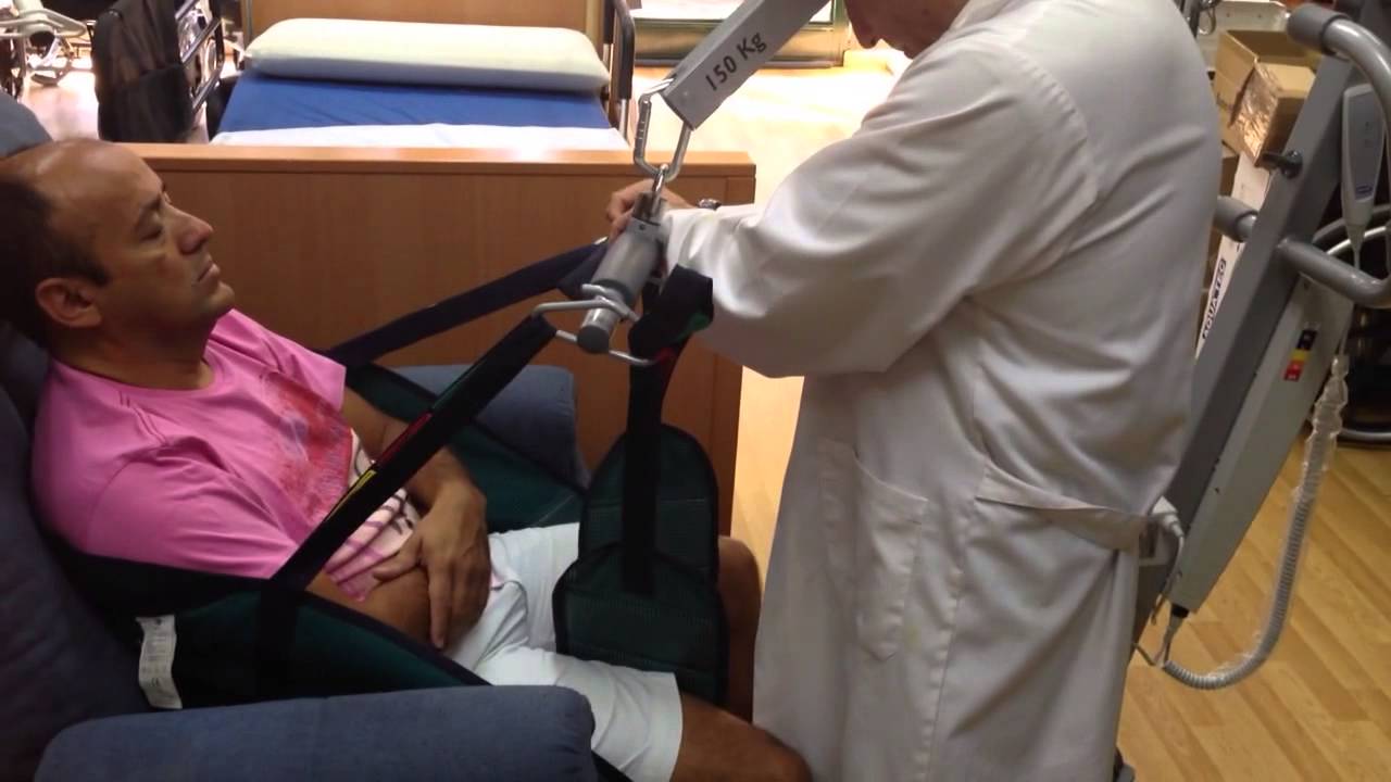 Manejo de una Grúa para enfermos de alquiler