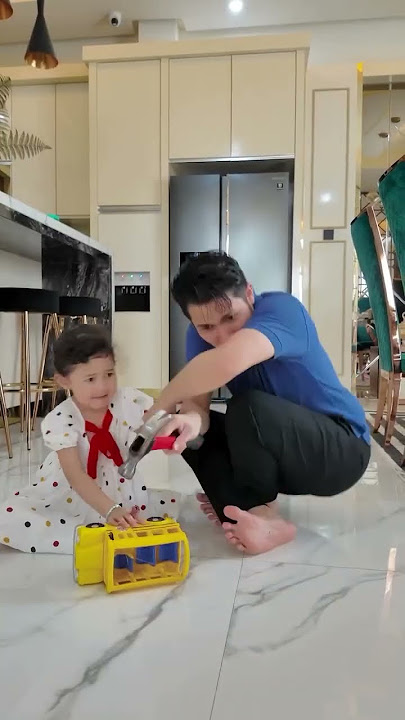 Kalau ada anak bayi emang gak boleh berisik ya Fatma Sari Zar ๐ Ib @rezasuryaptr @alifhiafitri ๐
