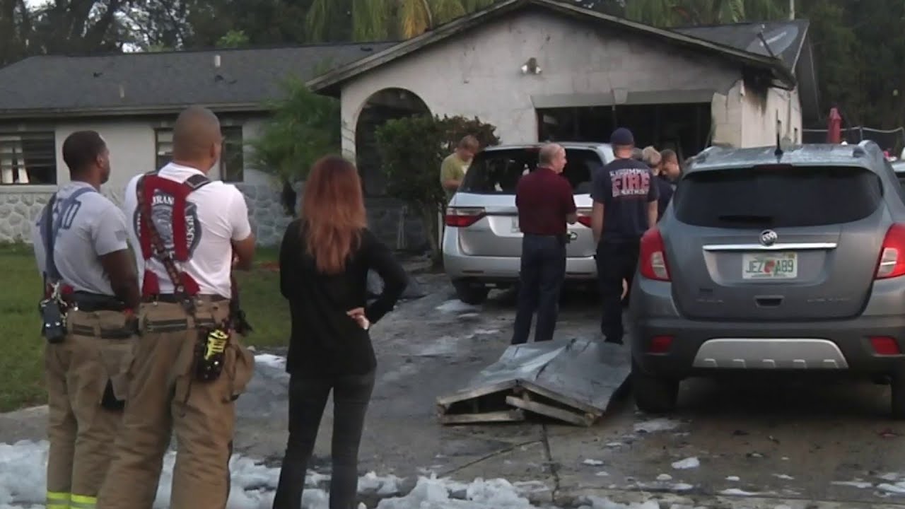 New Year's Eve fire destroys family home - YouTube