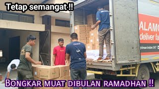 Bongkar Muat Sediaan Kapsul satu mobil truk box dibulan Ramadhan | Gudang Farmasi Kab. Pandeglang