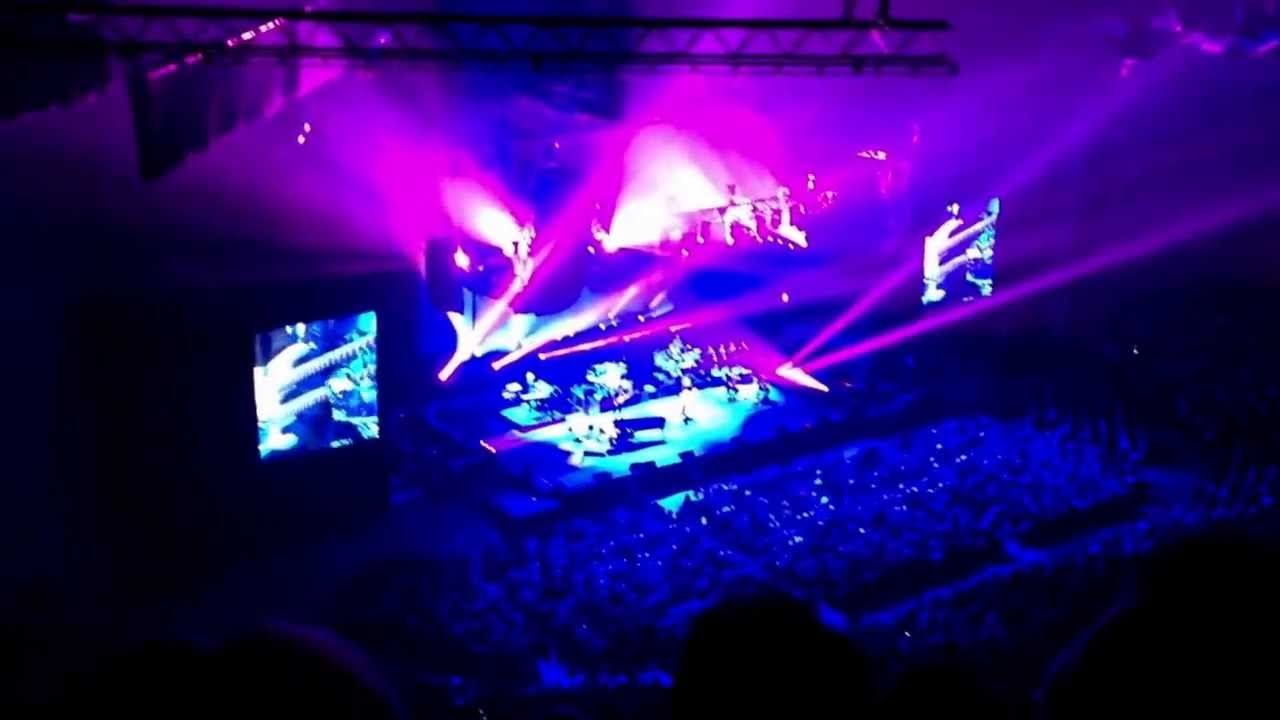 Elton John leeds! Blue jeans baby YouTube