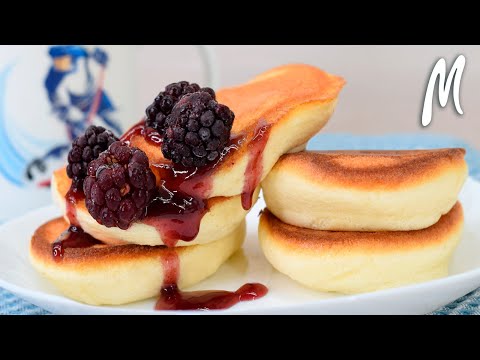 Видео: FLUFFY and SOFT PANCAKES for BREAKFAST! Japanese pancakes!