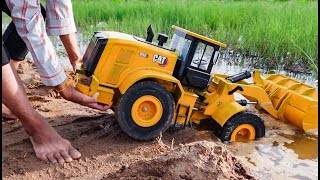 Handmade RC Wheel Loader 1/8 scale fail in water!