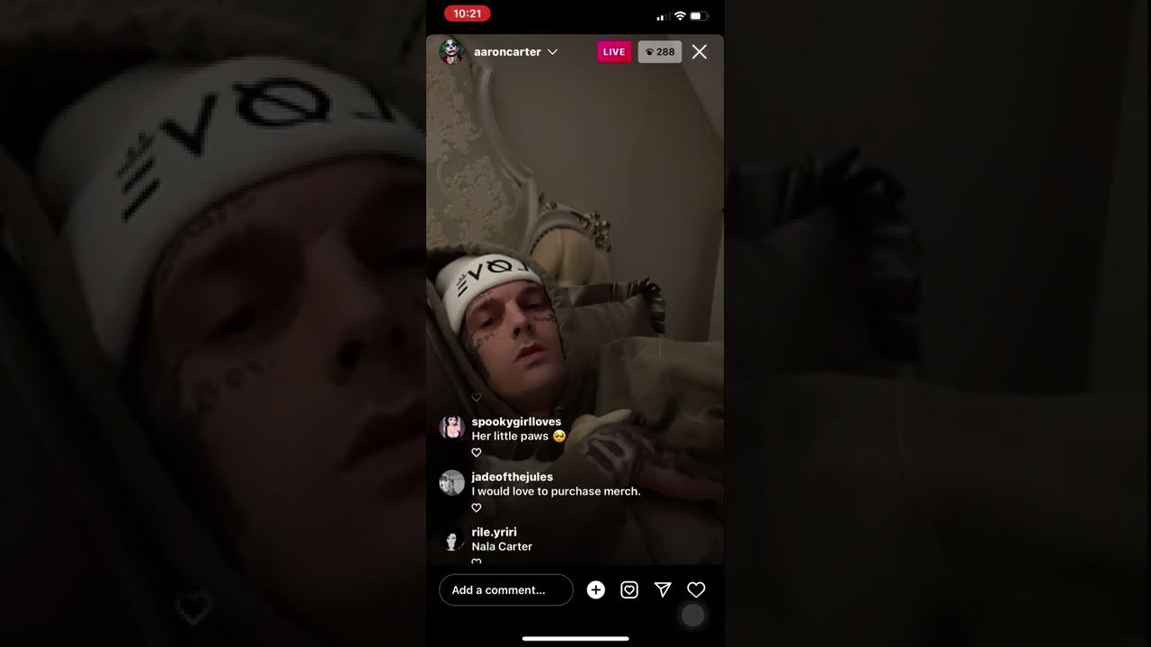 Aaron trolls the chat & “relaxing before going on tour” - IG Live - Tues 29 March 2022