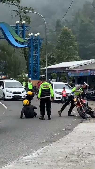 Mau lari dari RaZia malah kena t4mpol || knalpot brong meresahkan #shorts