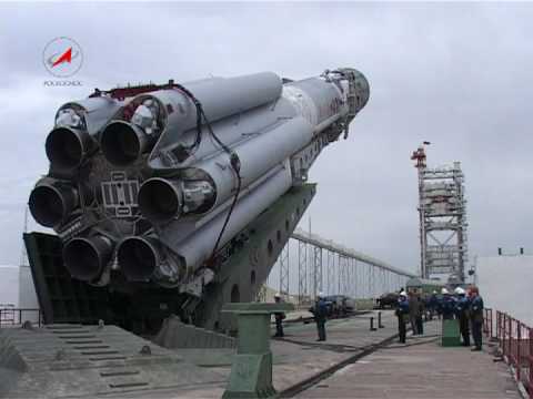 Вывоз ракеты-носителя Протон-М с КА «ПРОТОСТАР 2»