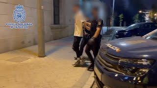 Dos detenidos por apalear y robar a un joven en la estación de Sol