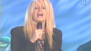 Королева Рока  Bonnie Tyler  I still haven't found what I'm looking for LIve 2000