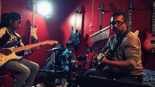 Koodamela Koodavechi - Live Guitar Instrumental By Anjana