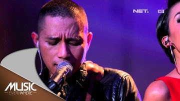 The Rain Feat Nowela - Dengar Bisikku - Music Everywhere