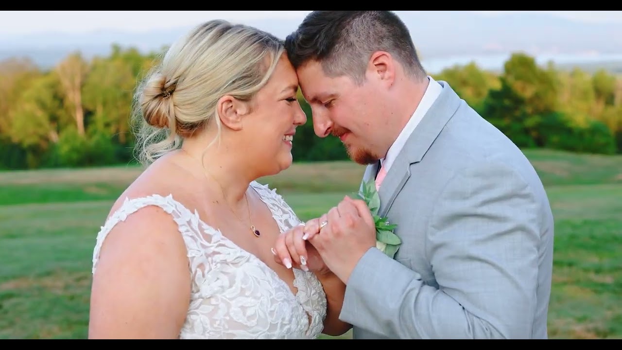 Cara & Paul | A Summer Wedding at Steel Hill Resort