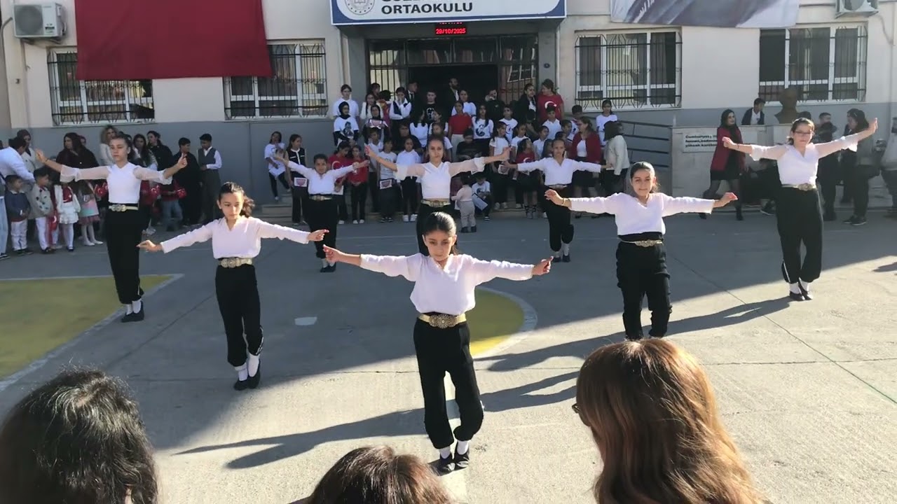 29 Ekim Cumhuriyet Bayramı  #cumhuriyetbayramı #zeybek #harmandalı #gösteri 