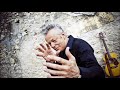 Tommy Emmanuel on "Accomplice One", his praises for his peers and his Maton signature guitar