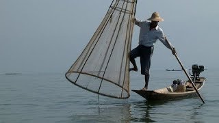 Myanmar- Fishing jn Inle Lake by Israel Feiler 9,872 views 5 years ago 1 minute, 54 seconds
