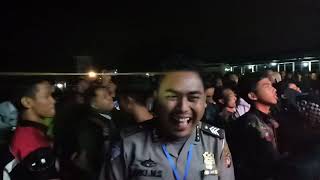Lagi lagi sendiri - Tipe-X