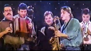 LA BOTTINE SOURIANTE 🎤 La Chanson Du Quéteux 🎶 (Live à Montréal) 1992