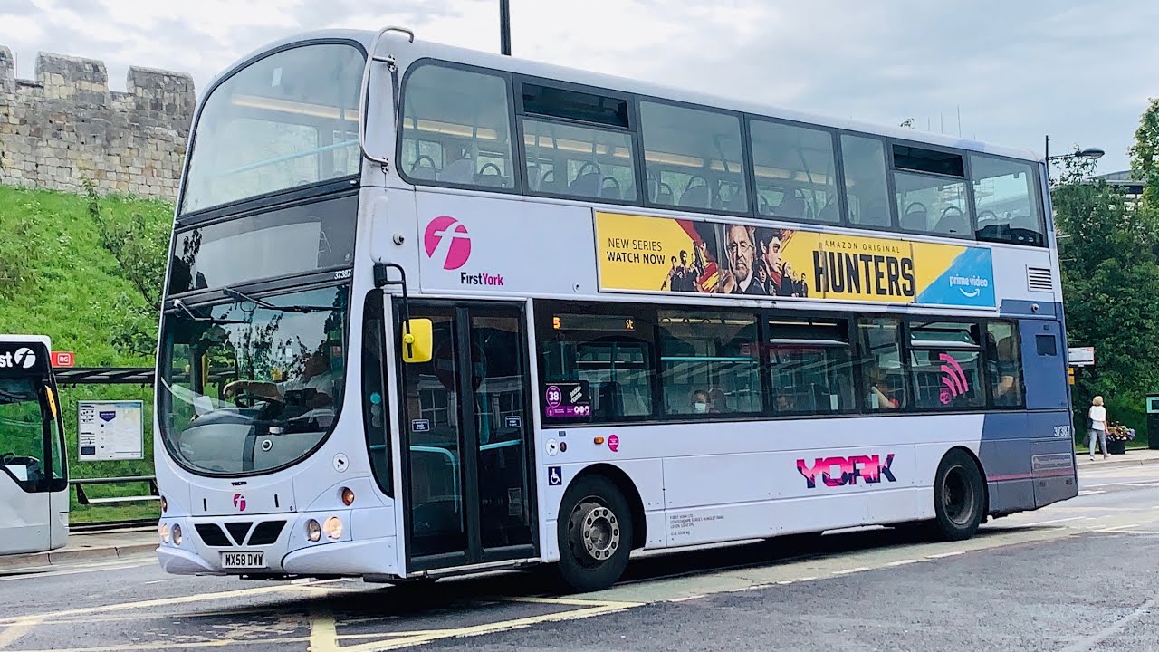 First Bus York X First Manchester 37387 On 1 From Chapelfields To first-bus-york-60920-at-york-on-1-from-chapelfields-to-haxby