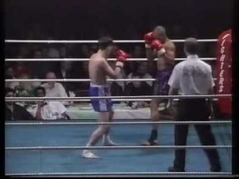 Steven Deane v Stuart Kilgour - Thai Boxing Round 4