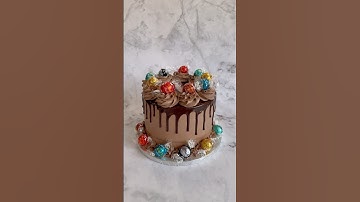 Starting off 2025 right with an ULTIMATE chocolate cake!🍫 #cakedecorating #shorts #chocolate #food