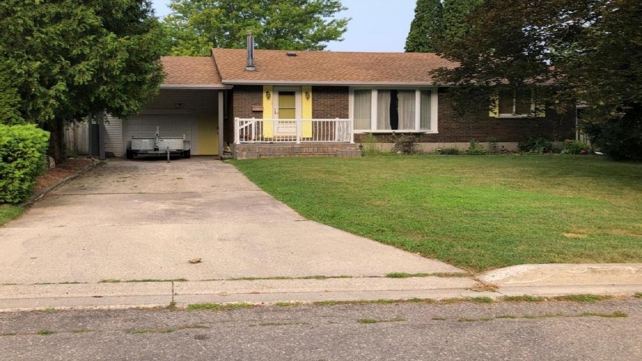 42 Renwick Ave, Cambridge, ON Presented by Dale Dyer & MelodyAnn