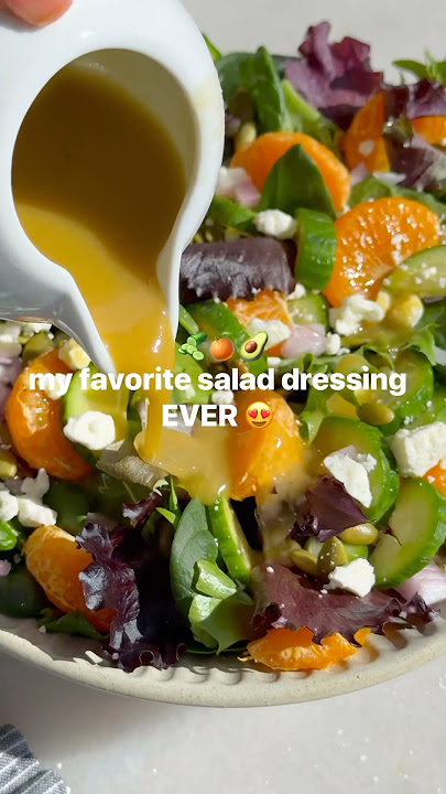 BEST Salad Dressing: Click the link in my bio and then select the photo to get the recipe ❤️