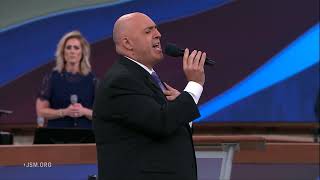 Video thumbnail of "I Believe In A Hill Called Mount Calvary (LIVE) - Pastor Marcelo Guidi"