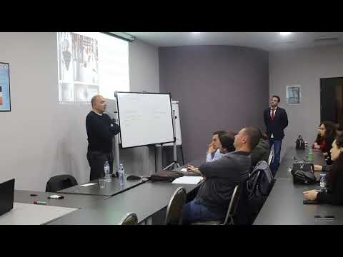 გოჩა ფიფია კითხულობს ლექციას გრიგოლ რობაქიძის სახელობის უნივერსიტეტში