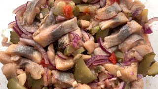 Необычный и ОЧЕНЬ вкусный салат с селедкой!