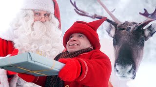 Babbo Natale e Kilvo Elfi in Rovaniemi Lapponia: 
regalo di Natale per elfo di Santa Claus - renne