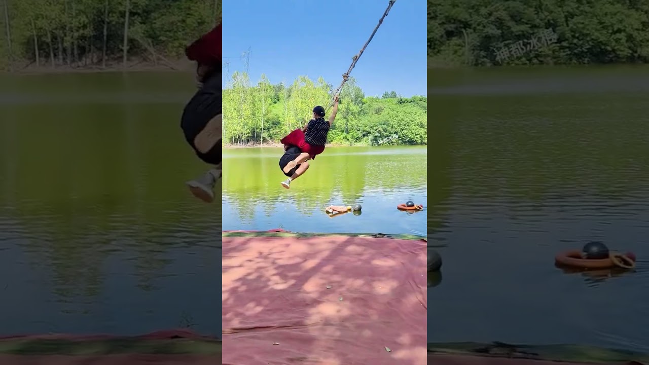 Sister Feng said she could easily handle that tiny sword 😂 