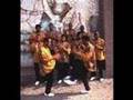 Ladysmith Black Mambazo - The Lion Sleeps Tonight