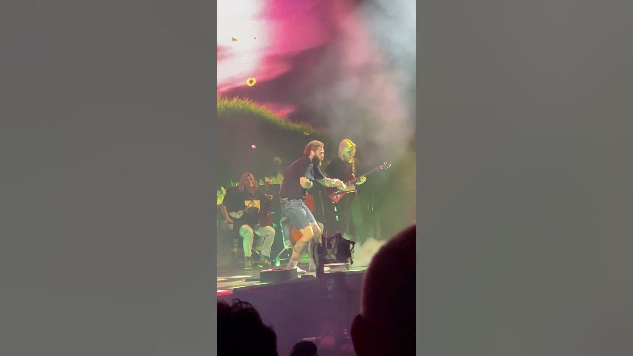 Post Malone dancing to “I like you”