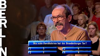 "Wie viele Durchfahrten hat das Brandenburger Tor?" | Das Berlin Quiz (2002) | Folge 44/45