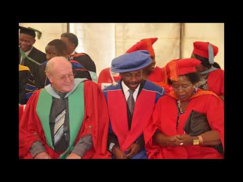 Vídeo: On és la universitat de Zululand?