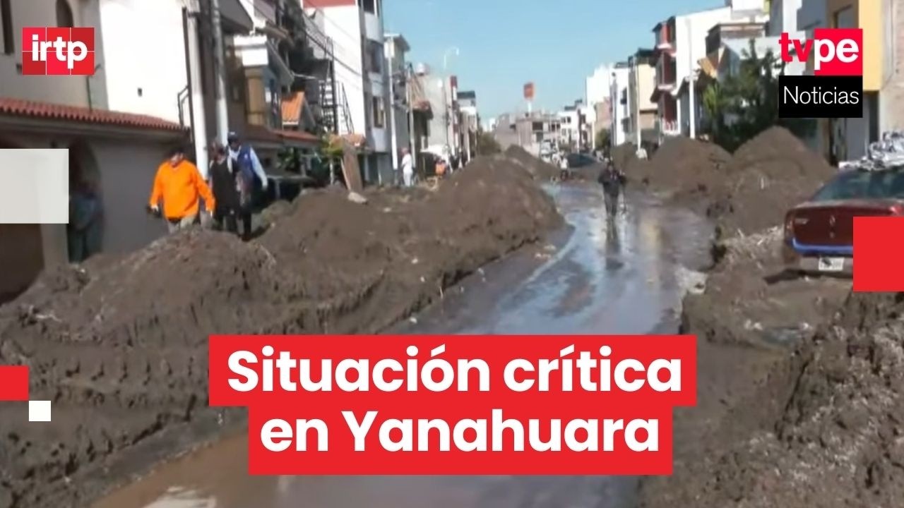 Arequipa amanece con autos sepultados y calles cubiertas de lodo tras fuerte huaico