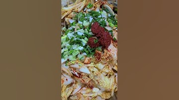 Thumbnail of Fresh kimchi 'geotjeori' #shorts