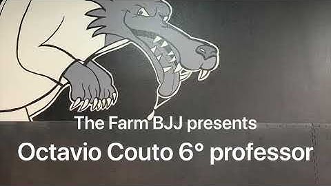 Octavio Couto teaches the in guard shoulder lock transition to reverse triangle.