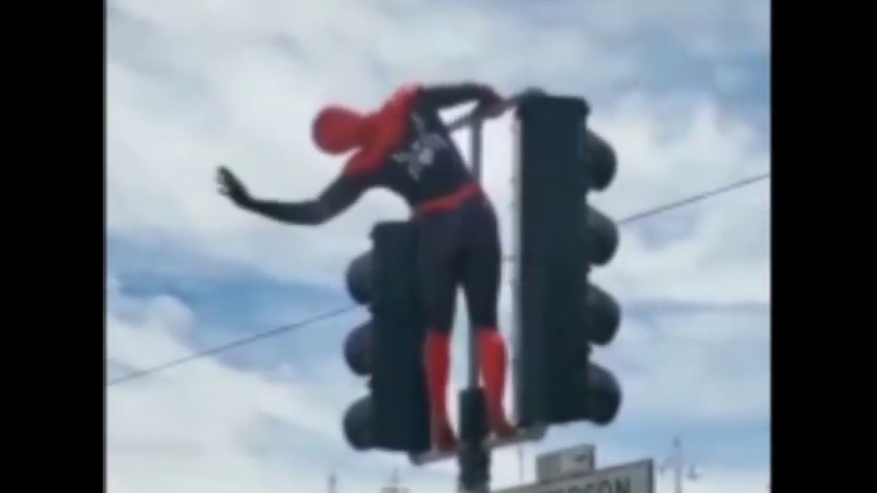 Spiderman twerking on traffic lights meme