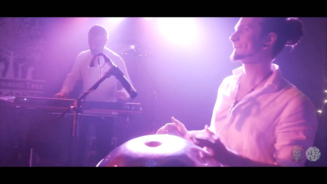 Humming Track | Daniel Waples & Thaalavattam | The Humming tree | Bangalore, India 2016