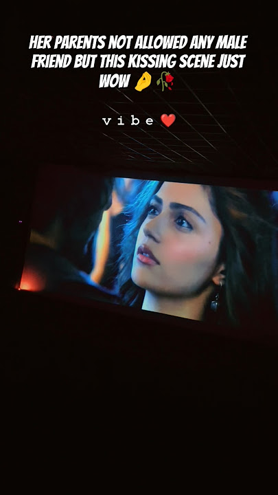 kissing scene Saiyaara 💋 #saiyaara #love #aneet aneet padda #arijit singh #Ahaan panday #bollywood