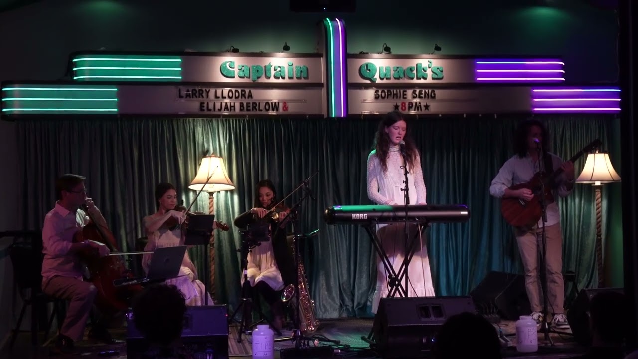 "Time Keeper" - Live at Quack's auf YouTube ansehen "Time Keeper" - Live at Quack's auf YouTube ansehen