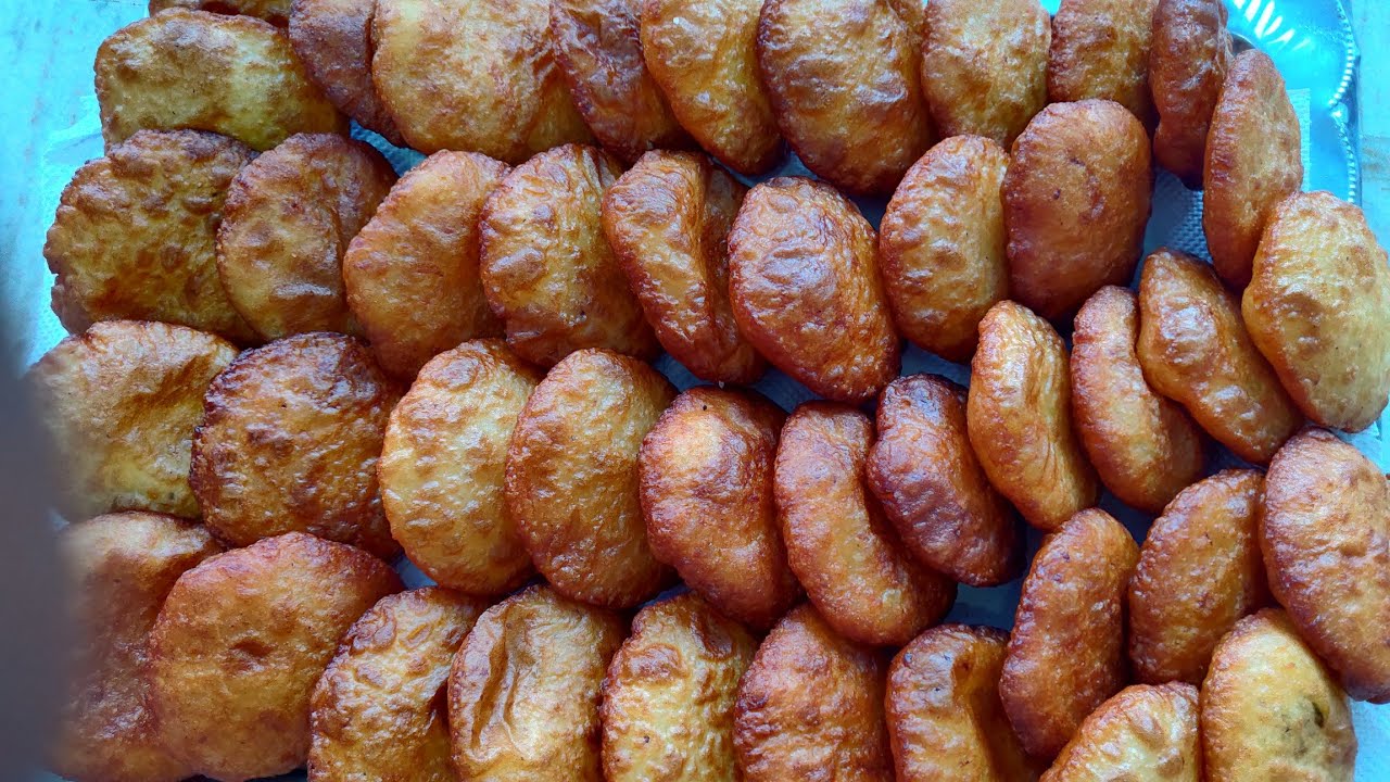 దీపావళి స్పెషల్ కొబ్బరి బూరెలు. సరైన కొలతలతో ఇలా చేయండి చాలా ..బాగుంటాయి.