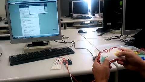 Processing + Arduino Balloon game with 2 buttons