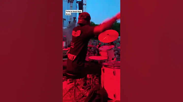 Jerome Flood shows his crazy energy on stage with ...
