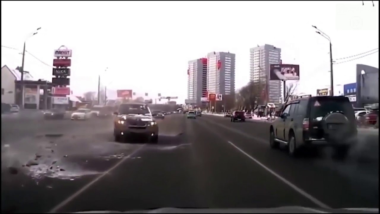 Аварии с видеорегистраторов 2017 подборка ютуб Аварии с видеорегистраторов 2017 подборка ютуб