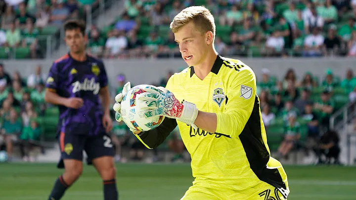 SAVES: Stefan Cleveland makes seven saves in 1-1 d...